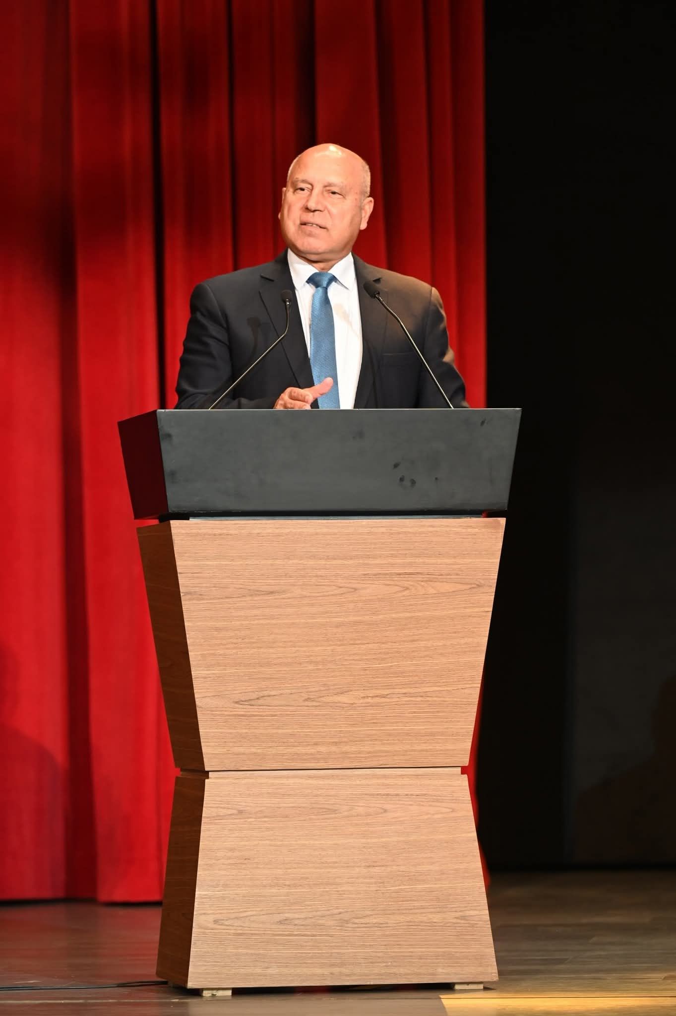 لقطات من الجلسة الختامية للدورة السادسة من معرض MEA Industry، بحضور وتشريف الفريق مهندس كامل الوزير، نائب رئيس مجلس الوزراء للتنمية الصناعية ووزير الصناعة والنقل.